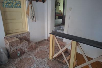 Casă tip duplex D+P+1E+M de vânzare – Ploiesti, Strada Granitului - 18
