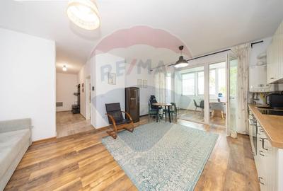 Apartament cu 3 camere decomandat, mobilat în Central