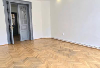 Armeneasca Casa singur curte/ 12 camere/ 325mp / It / Creatie/ - 8