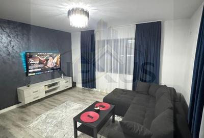 Apartament cu 3 camere semidecomandat, mobilat în Sud