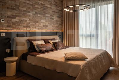 Apartament cu 3 camere semidecomandat, mobilat în Central