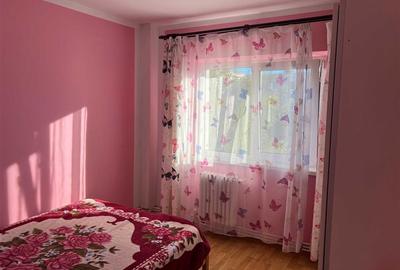 Inchiriez apartament 2 camere Nicolina 1 - 3