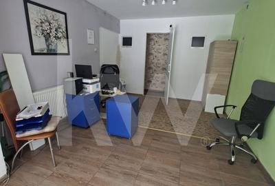 SPATIU COMERCIAL DE INCHIRIAT Bd VASILE MILEA 1600euro - 3