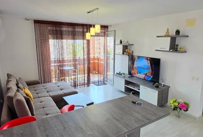 Apartament cu 2 camere decomandat în Tractorul