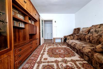 Ultracentral-bloc din 1986- Ap. 2 camere decomandate- etaj 3 cu lift - 4