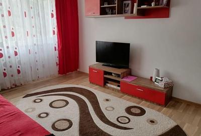 Apartament cu 3 camere semidecomandat, mobilat în Brâncoveanu