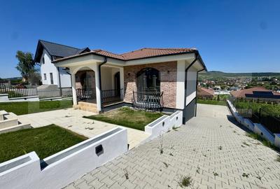 Casă individuală cu 4 camere în Corunca