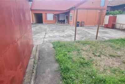 Casă individuală cu 6 camere în Ultracentral