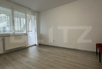 Apartament cu 3 camere decomandat în Tudor
