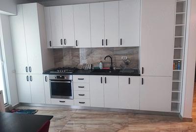 Apartament cu 2 camere semidecomandat în Parcul Carol