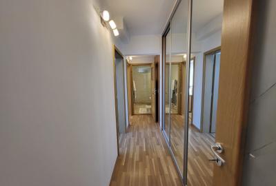 Apartament cu 3 camere semidecomandat în Iancului