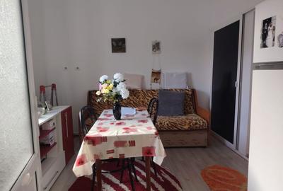 🏡 CASĂ DE VÂNZARE ÎN ZONA CENTRALĂ – STRADA DEMOCRAȚIEI | 43.000 € - 3