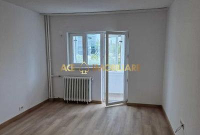 Apartament cu 3 camere decomandat în Unirii