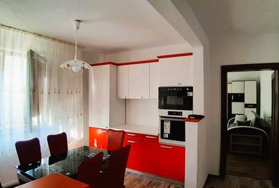 Apartament cu 2 camere decomandat, mobilat în Central