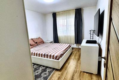 Apartament 3 camere de vânzare | Curte proprie 24 mp | Loc de parcare - 7