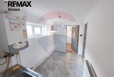 Casă si teren de vânzare | Craiova | Strada Rachitei zona Brestei - 9