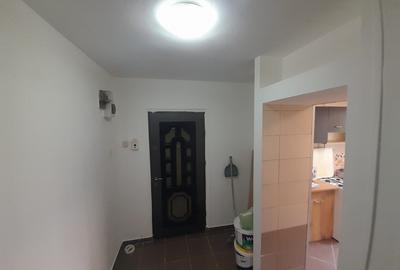 Apartament 2 camere, zona DECEBAL - 7
