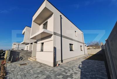 Duplex cu 4 camere în Moșnița Veche