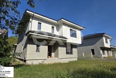 Casă individuală cu 4 camere în Nord-Est