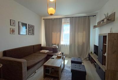 Apartament cu 2 camere semidecomandat în Podu Roș