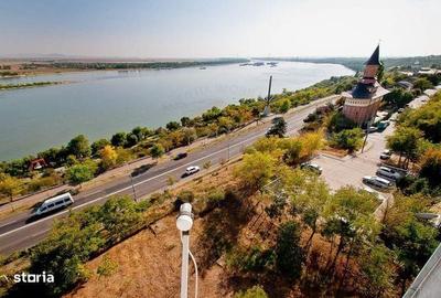 Apartament cu 3 camere decomandat, mobilat în Faleză