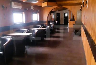 Spațiu comercial, de 200.00 mp, în Central