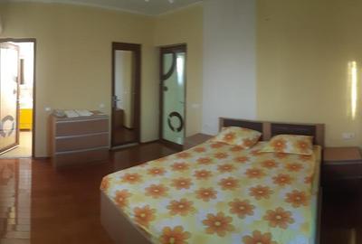 Vila 7 camere zona Capitol. Ideal locuit/Birouri - 15
