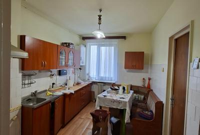 De vanzare 4 camere (Carpati) - 2