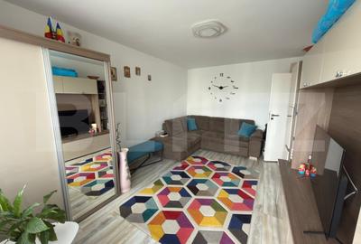 Apartament cu 2 camere decomandat, mobilat în Republicii