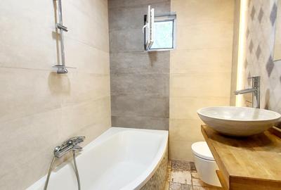 Apartament 4 camere de închiriat codtin georgian - 11