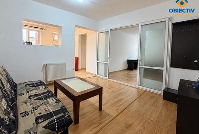 Apartament cu 3 camere semidecomandat în Mărăței