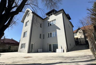 Casă individuală cu 12 camere în Orașul Vechi