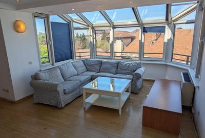 Penthouse cu 3 camere decomandat în Domenii