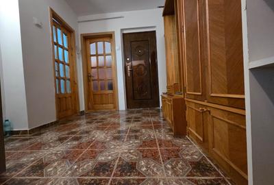 Apartament 2 camere (Calea ferata langa DGASPC (Protectia Copilului )  ET.3 - 6