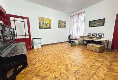 Apartament cu 4 camere nedecomandat în Ultracentral