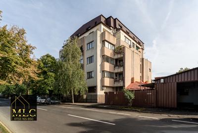 Apartament de vânzare cu 4 camere | cartier Damaroaia - 18