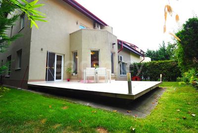 Vila moderna in complex cu paza si spatii comune generoase - 1