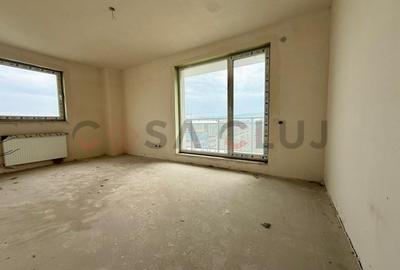 Apartament cu 3 camere semidecomandat în Mărăști