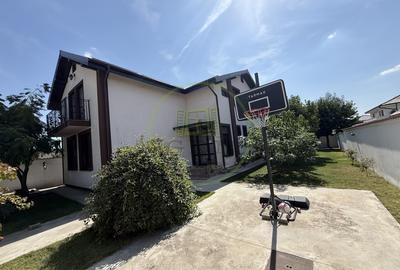 Casă individuală cu 5 camere în Cârcea