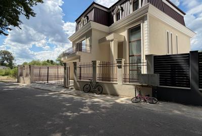 Casă cu 6 camere în Snagov