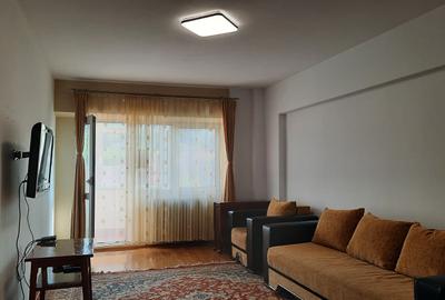 Apartament cu 2 camere decomandat în Gară