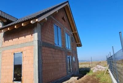 Casă la Roșu | Proiect Finalizabil Premium - 6