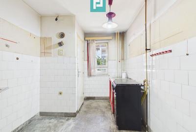 Apartament cu 3 camere, etajul 3, Calea Romanilor - 9