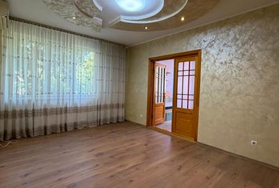 Inchiriere apt 3 camere, situat in Galati, pe Faleza, etaj 2, mobilat si utilat - 8
