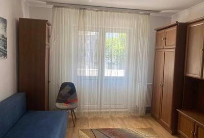 Apartament cu 2 camere semidecomandat, mobilat în Tătărași