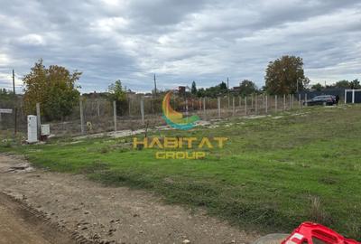 Teren Construcții intravilan de 500 mp, în Est