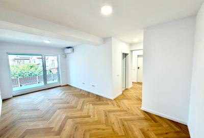 Apartament cu 2 camere decomandat în Băneasa