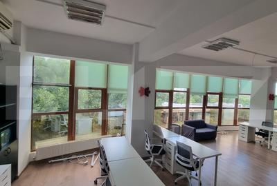 Birou, de 116.00 mp, în Central