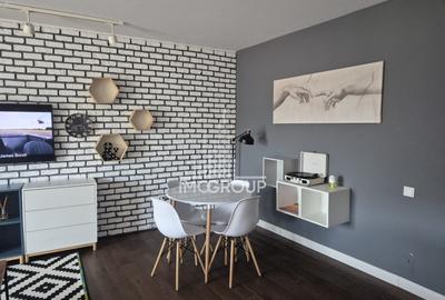Apartament cu 2 camere semidecomandat, mobilat în Central
