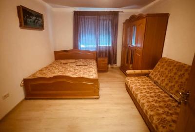 Apartament cu 2 camere decomandat în Mărăței